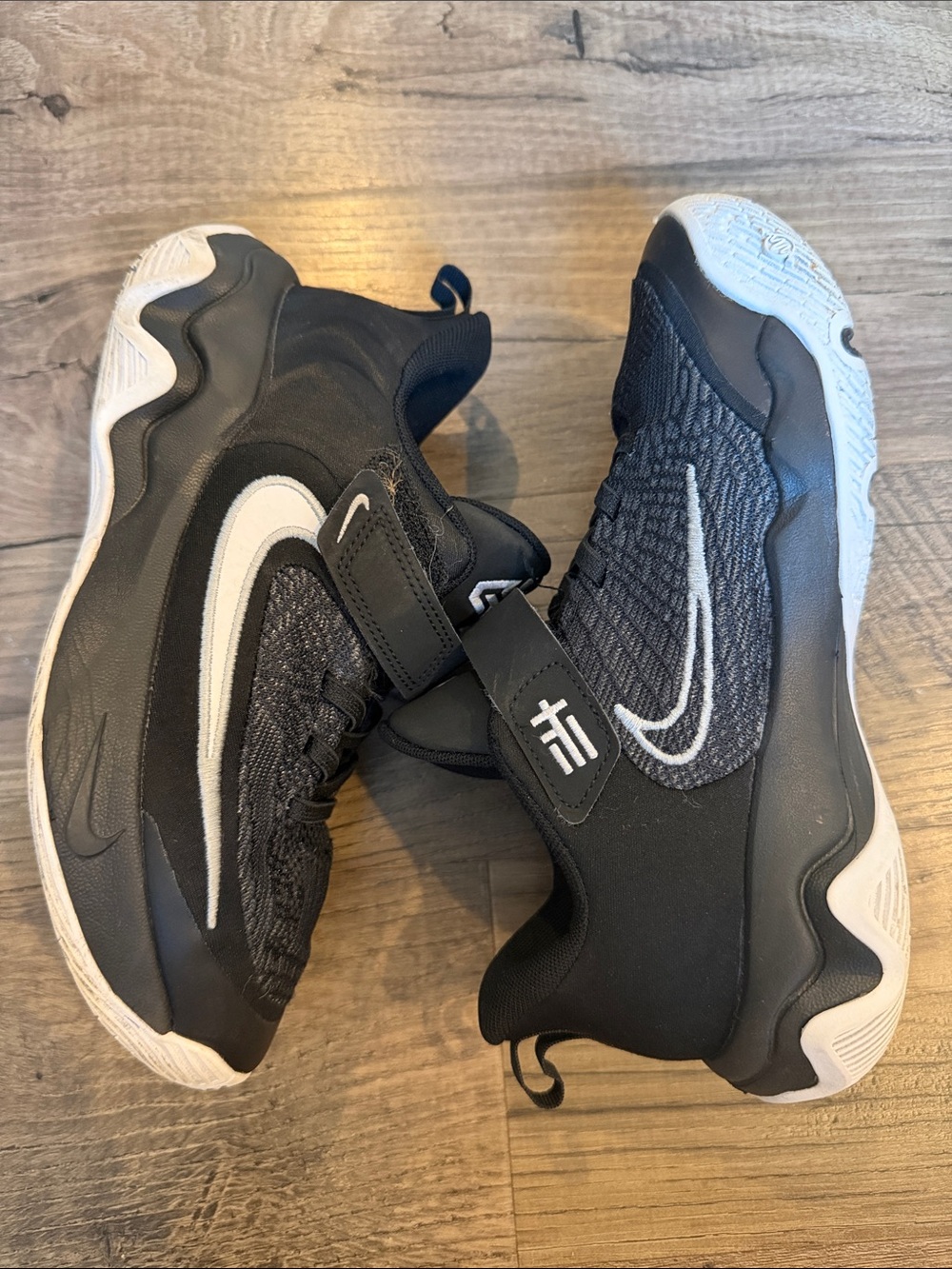Nike Kids' Black and White Velcro Sneakers (Size 3 Y)